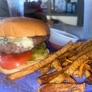 Roo Burger Add blue cheese crumbles  Extra pickles  Super juicy really good favor.