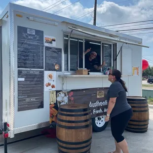 New Spanish GEM in the hood serving up all sorts of fresh, savory appetizers, sandwiches, and salads!