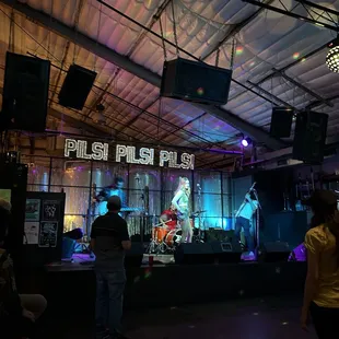 Live music! Friday evening