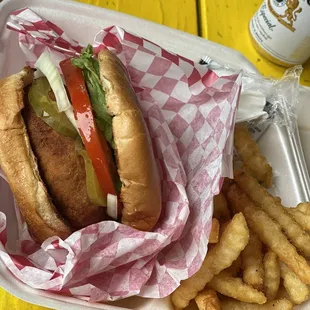 Crab cake sandwich
