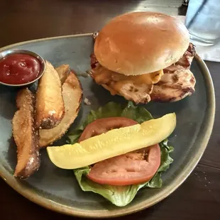 Grilled chicken &amp; bacon sandwich