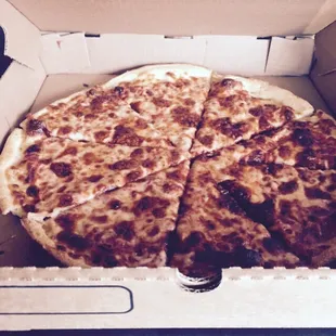 Yummy Cheese pizza!