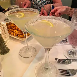 Lemon Drop Martinis! Check out my food blog on Instagram! @diningwithkels