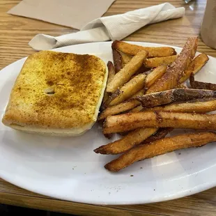 Lamb &amp; Curry pie with Hot Chips