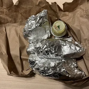 Individually wrapped for freshness! It came with all the fixings. Salsa, limes, radish, cucumber slices, and love :)