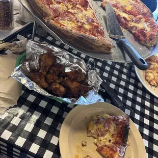 Hot honey wings and pizza