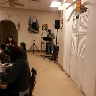 Awesome to have dinner music..not typical here in corpus. This guys gots some clarinet skills!