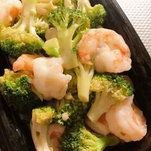 75. Shrimp with Broccoli /