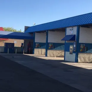 Also: Behind these wash stations (out of view) are several Do-It-Yourself Vacuum stations.