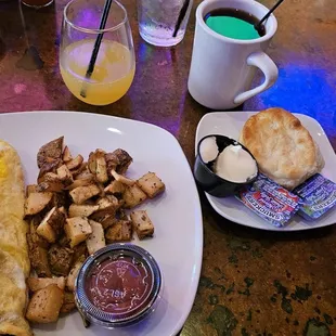 Automatic Omelette w/Biscuit
