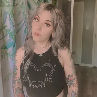 Laura R.