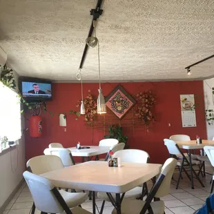 A view of the dining area.....