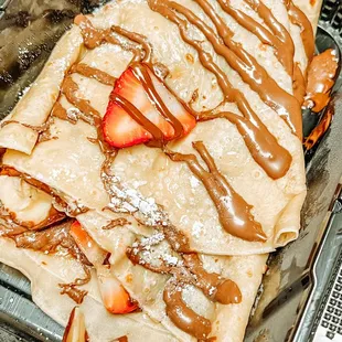 Napoleon (Nutella crêpe) with strawberries and bananas