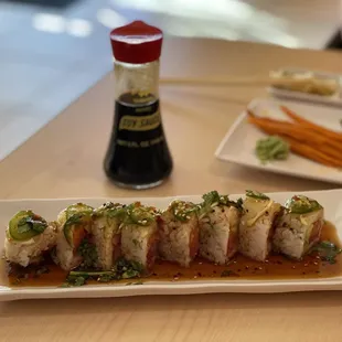 Refreshing roll. (Recommend)