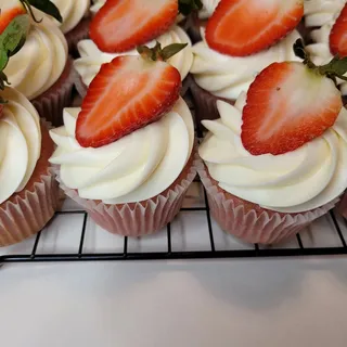 Strawberries N Cream