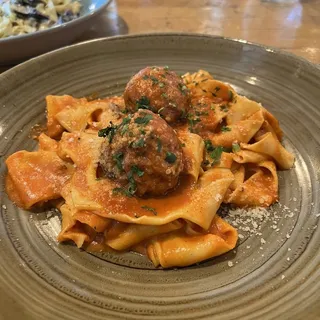 Spaghetti & Meatballs