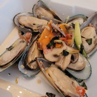 Mussels.. pretty good!