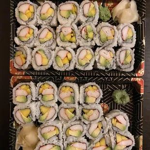 Crabmeat mango avocado