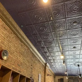Artisanal ceiling