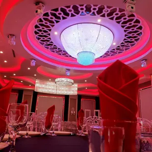 Beautiful angle showing the stunning 18ft ceilling in all its glory.