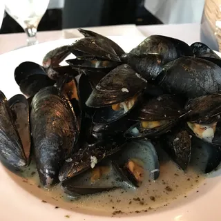 Pernod Steamed Mussels