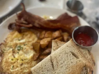 Saint Ann Restaurant & Bar