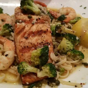 This picture doesn't do the portions justice, this was a piece of salmon about the length of my forearm, with a pile of noodles!