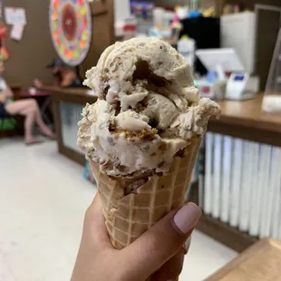 Oatmeal cream pie ice cream