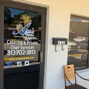 View from parking lot to restaurant door for pickup of order. Currently you can eat out front @tables on sidewalk only.