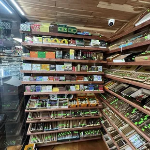 Walk-in- humidor cigar room