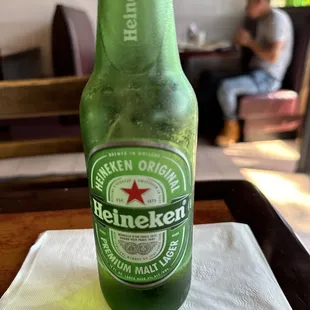 82 deg in Sept, super cold Heineken, &amp; around the corner from the best tube amp repair shop in BK - also - awesome salads