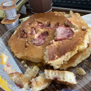 The Strawberries Pancakes