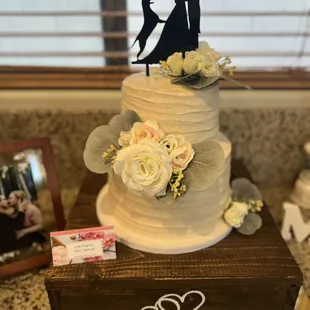 6&quot; and 8&quot; Tiers-Wedding Cake