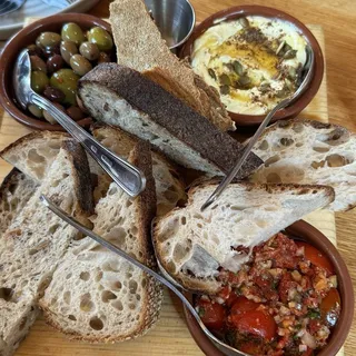 Bread Board With Seasonal Dips