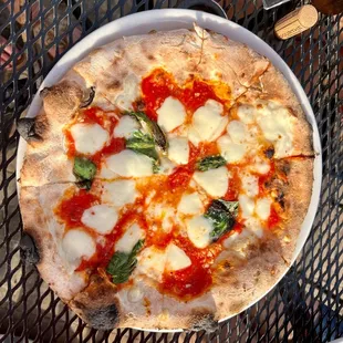 Margarita pizza