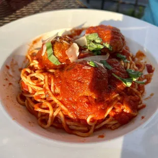 Spaghetti and meatballs