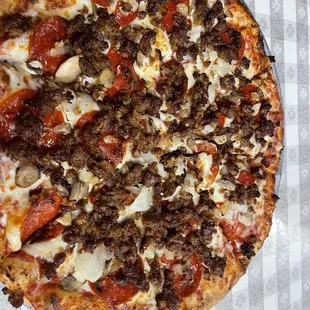 Sausage combo pizza