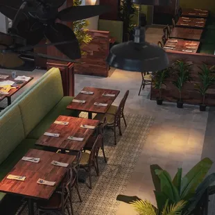 sushi and sashimi, interior