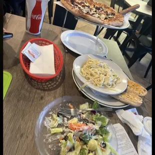 Pastrami pizza Ana the Alfredo dinner.