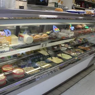 fresh deli meats, home made tuna salad and home made cole slaw...YUM