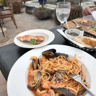 LINGUINE AL FRUTTI DI MARE