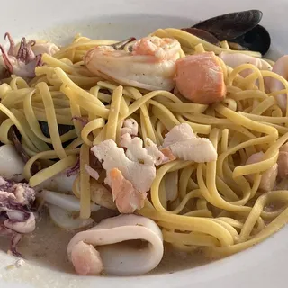 LINGUINE AL FRUTTI DI MARE