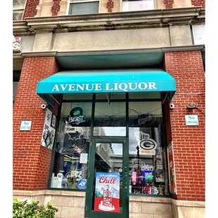 Avenue Liquor Store.  616 W Wisconsin Ave, Milwaukee, WI