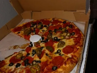 Uncle Reds Pizzeria