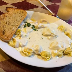 cheese tortellini with alfredo