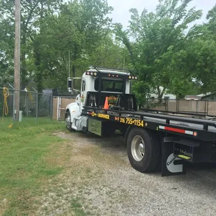 24/7 towing available is available at Avery Automotive.