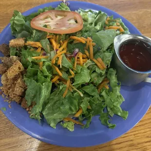 Salad with raspberry vinaigrette
