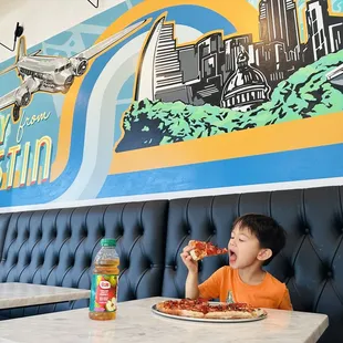 Aviator Pizza & Drafthouse