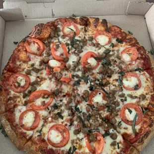 Margarita Pizza w/ Ground Beef