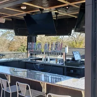 ramen and noodles, outside